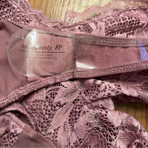 Free People Intimately Perfectly Fine Long Sleeve Lace Bodysuit Mauve Sz Medium‎ - Picture 13 of 16